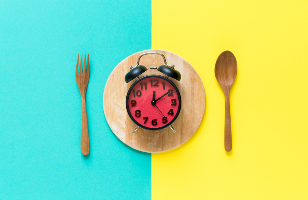 disiplin waktu makan untuk mengatur pola makan untuk diet