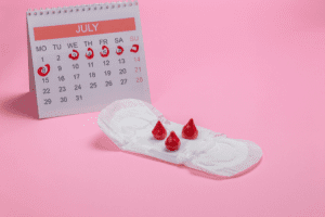 tanda tanda kehamilan terlambat menstruasi